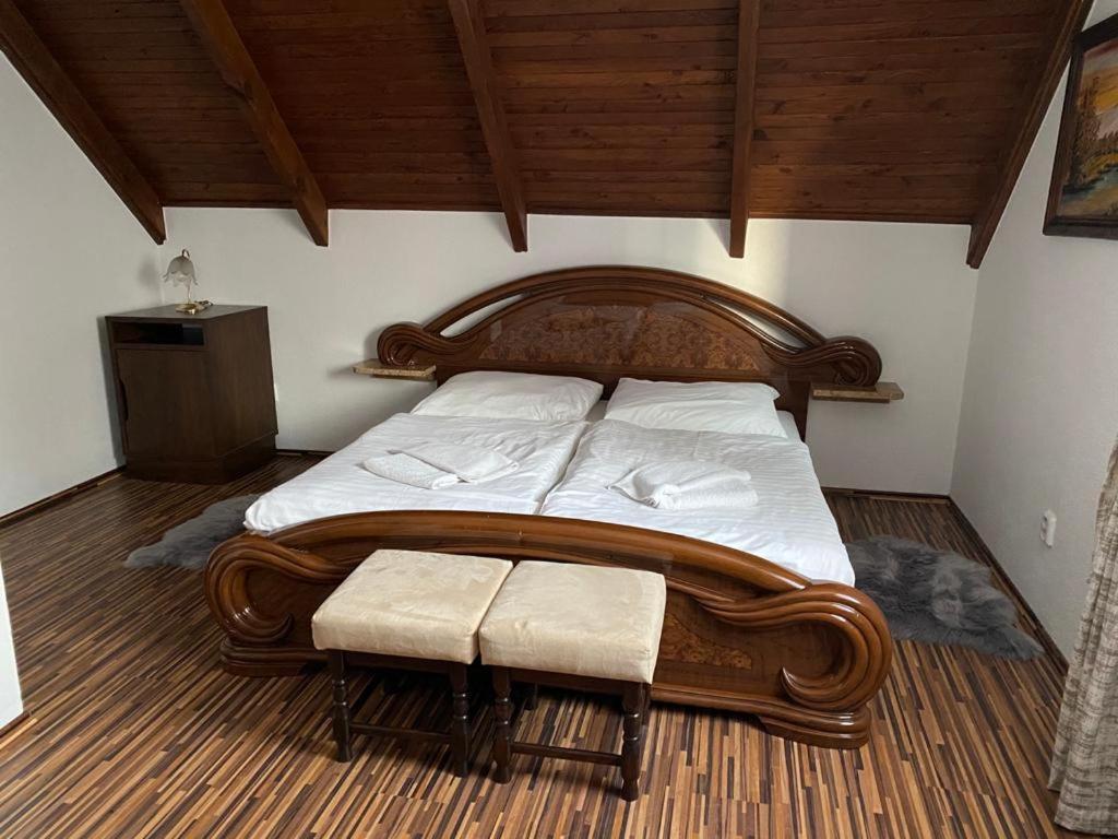 Motel M Malacky Dış mekan fotoğraf