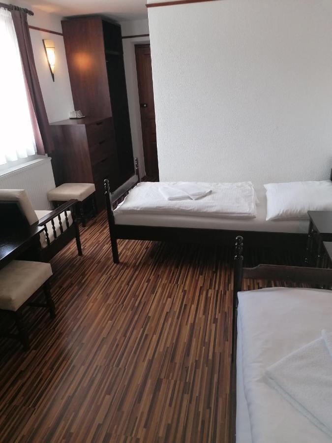 Motel M Malacky Dış mekan fotoğraf