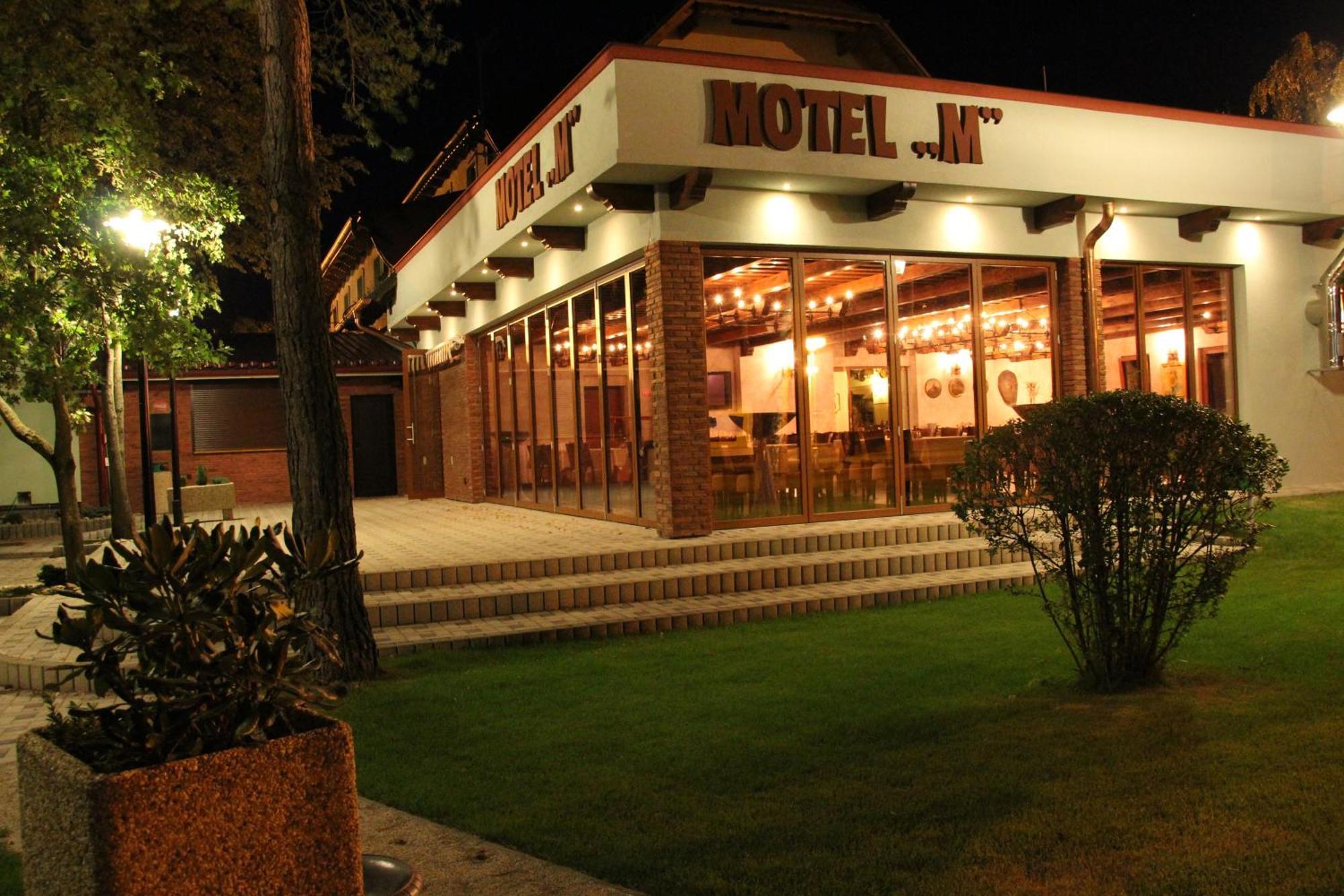 Motel M Malacky Dış mekan fotoğraf
